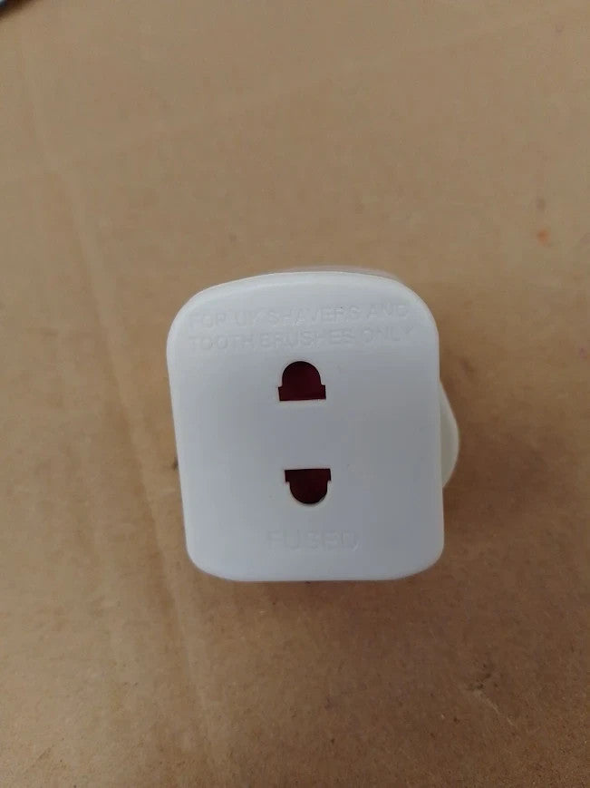 Masterplug Shavingadaptor 01 Electric Shaver Adaptor 50x48x46mm White