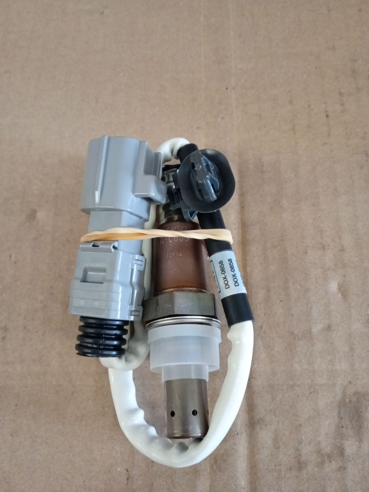 DENSO Lambda Sensor DOX0658 OE Number 8946502430 14.8x7.6x5cm
