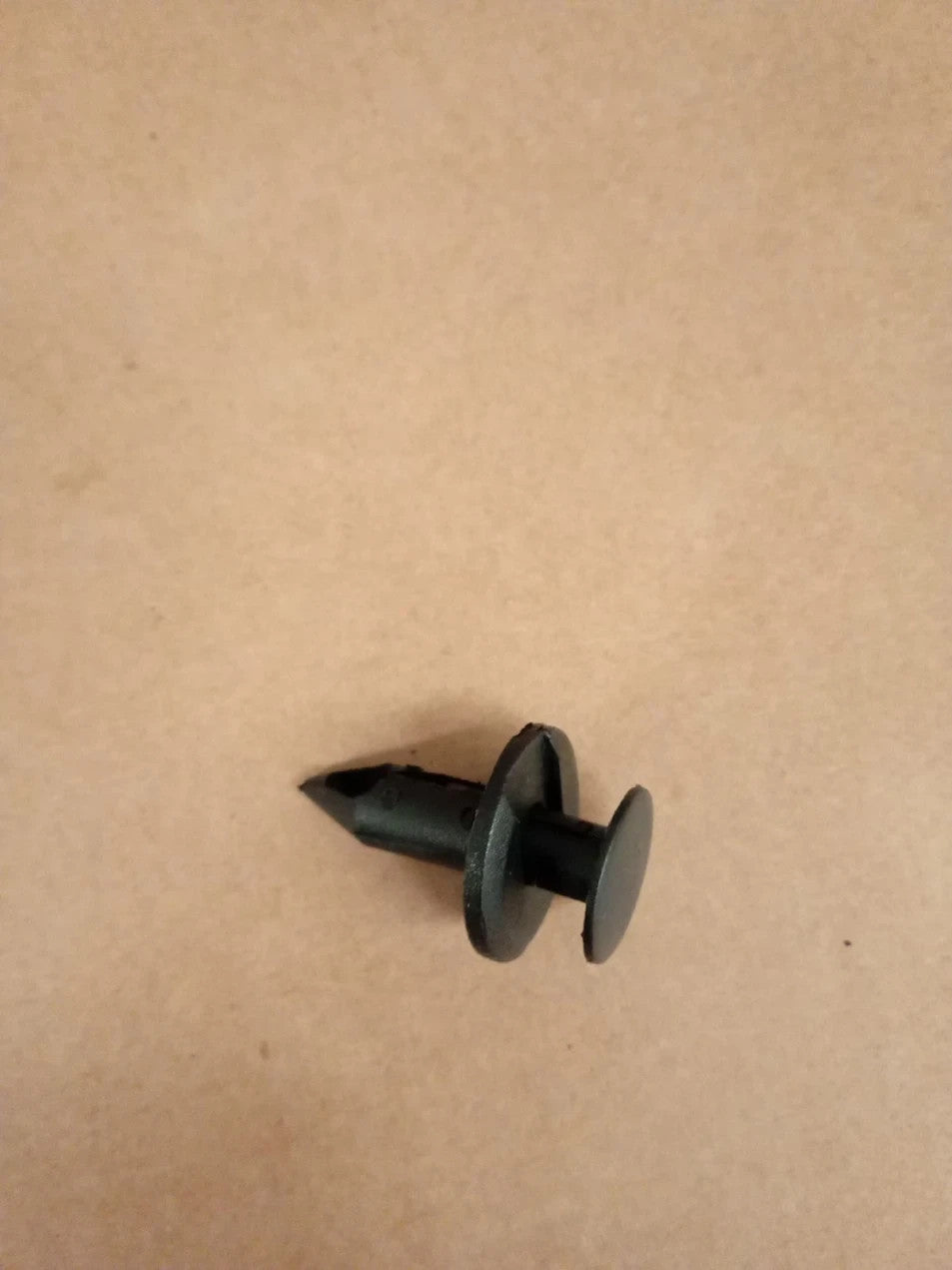 100 Pieces Longer Trim Panel Fixing Clips Carpet Lining Universal Car Fasteners