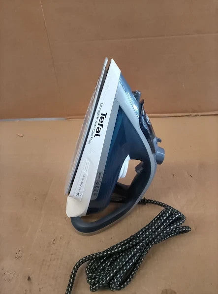 Tefal Ultraglide Plus Steam Iron 2800W 230g Min Steam Boost 2800W 30.7x14.4cm
