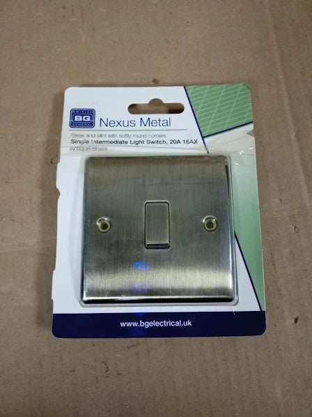 BG Electrical Single Intermediate Wall Light Switch Raised Slim Profile New