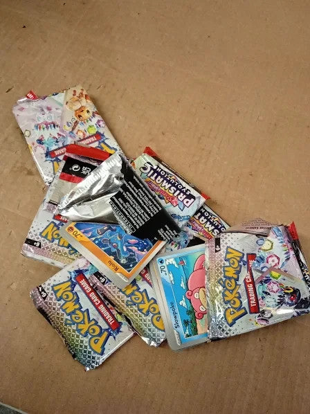 Pokemon TCG Scarlet & Violet Prismatic Evolutions Booster Bundle 6+