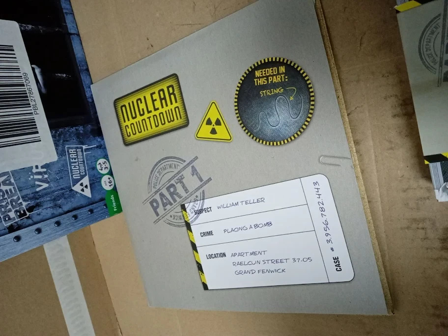 Goliath Games Presents Escape Room Thrilling Escape Your Own Home 16+