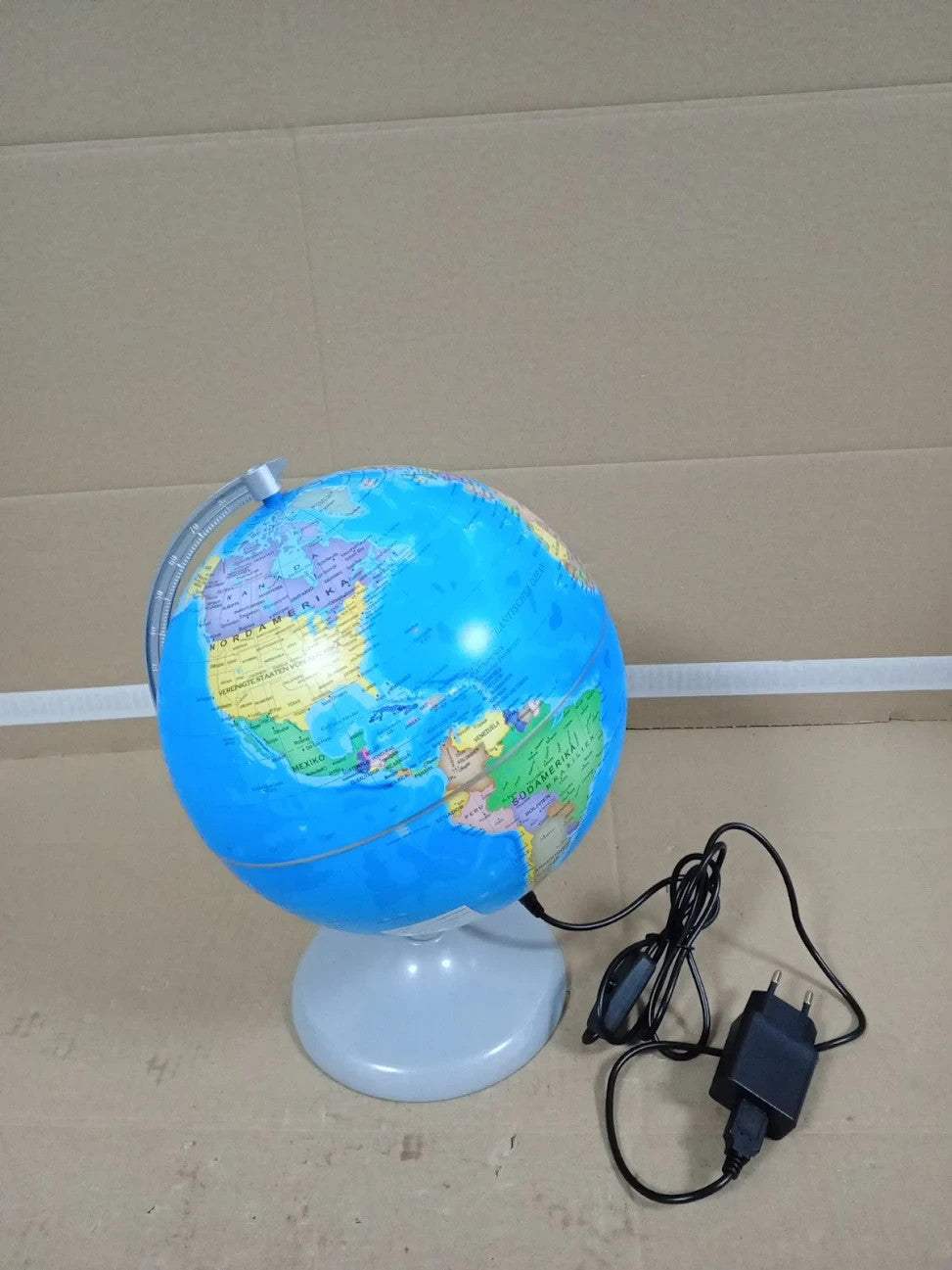 LEXIBOOK NLJ185DE Illuminated STEM 2in1 Day Globe Constellation Map Night New