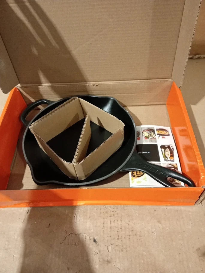 Le Creuset Signature Enamelled Cast Iron Skillet Frying Pan 23cm Black New