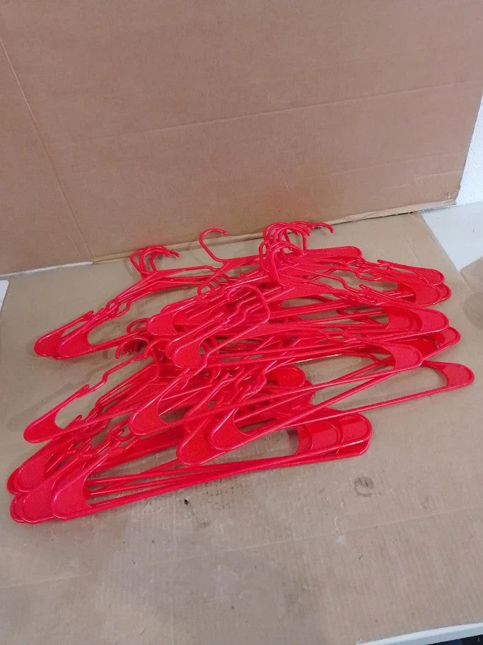 Utopia Home 30 Pack Plastic Hangers Space Saving 16x9.4 Shoulder Grooves Red New