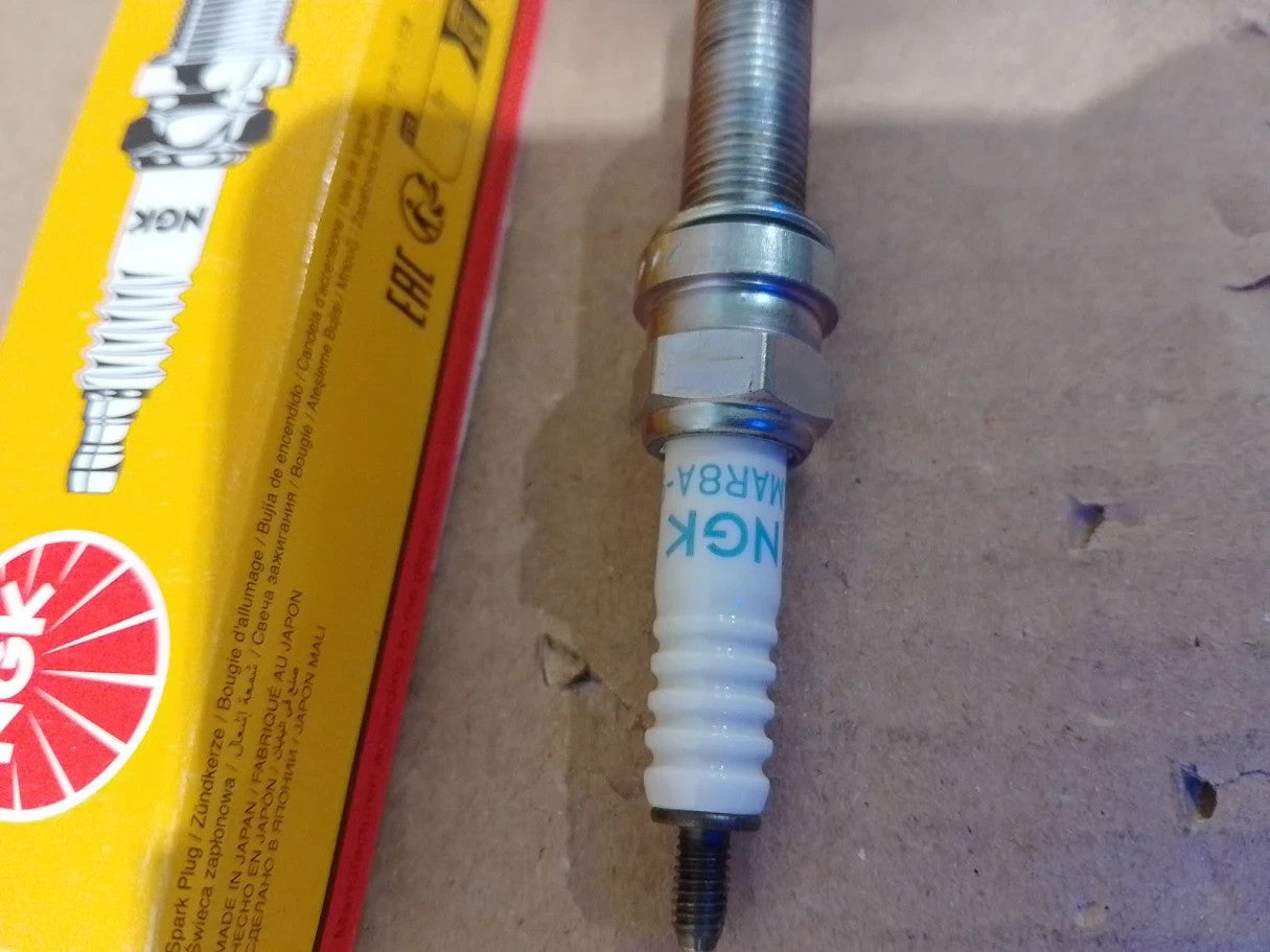 NGK Spark Plug LMAR8A9 YBX 4313 Platinum Motorcycle M10x1.00x26.5 New