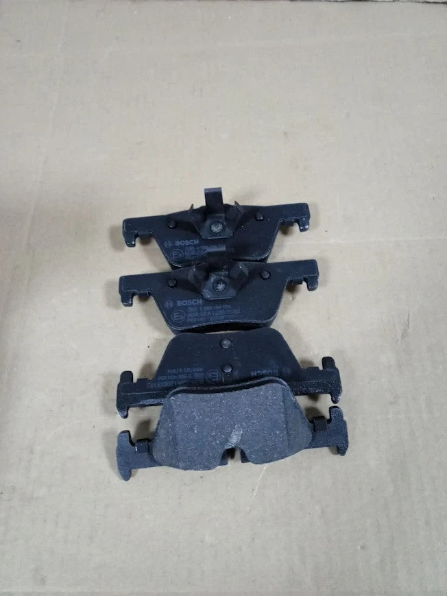 Bosch BP1475 Brake Pads Car Rear Axle Bosch Quality Reduced Noise Dust New