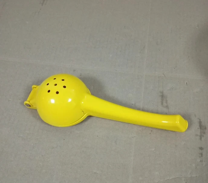 KitchenCraft Handheld Lemon Squeezer Juicer Yellow 22 x 7.5 x 4.5cm Durable New