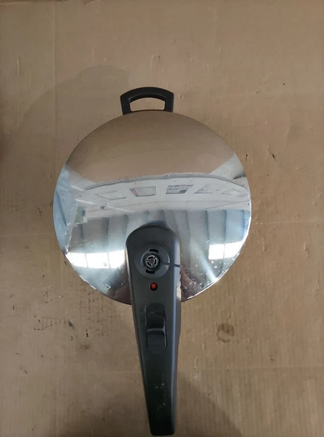 Tower T80245 Stainless Steel Pressure Cooker 3L Silver 18x43x23cm
