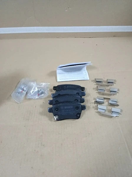 Bosch BP1762 Brake Pads Car Rear Axle Bosch Quality Reduced Noise Dust New