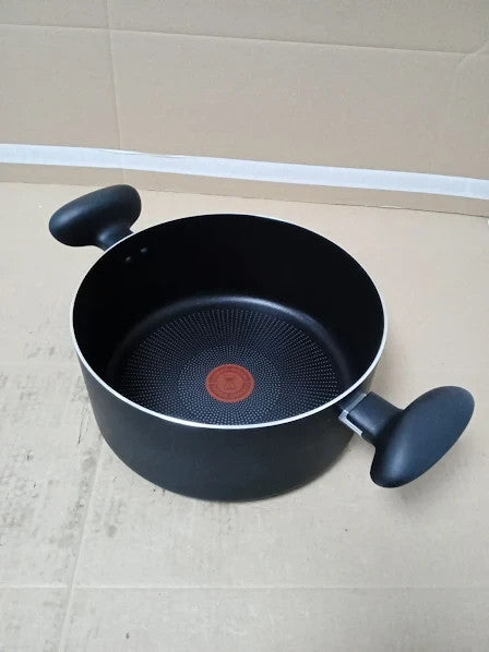 Tefal Titanium Stewpot 24cm Lid Non Stick Coating Metal 3 Litres New