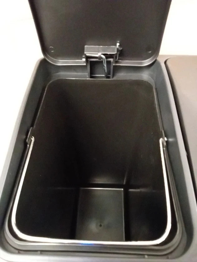 Habitat 30L Twin Compartment Recycling Bin Black 48.5x37x40cm New