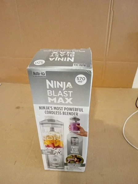 Ninja Blast Max Portable Blender 570ml Rechargeable Battery Cup 11.5x9x30cm New