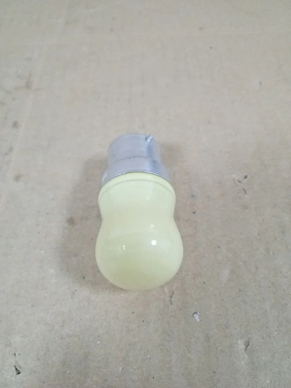 Crompton Pygmy 240V 15W B22d Yellow B22 15W Dimmable Incandescent New