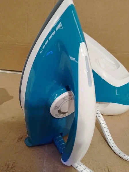 Amazon Basics Generator Iron 6 Bar Pump 240g Min Steam Boost 2400W 1.5L Tank