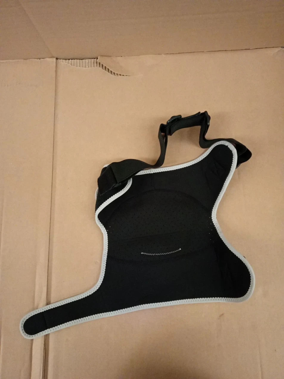 Shoulder Support Brace Unisex Cuff Adjustable Wrap Left Right One Size New