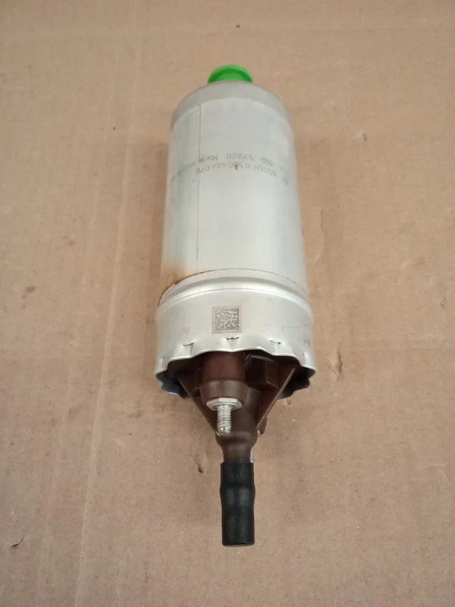 Bosch 0580464070 Electric Fuel Pump 6x6x3in Spear Tip Material