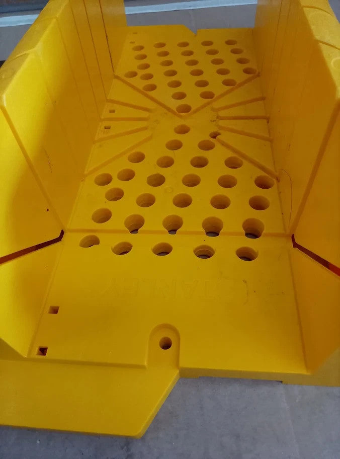 Stanley STA120600 Clamping Mitre Box And Saw 1-20-600