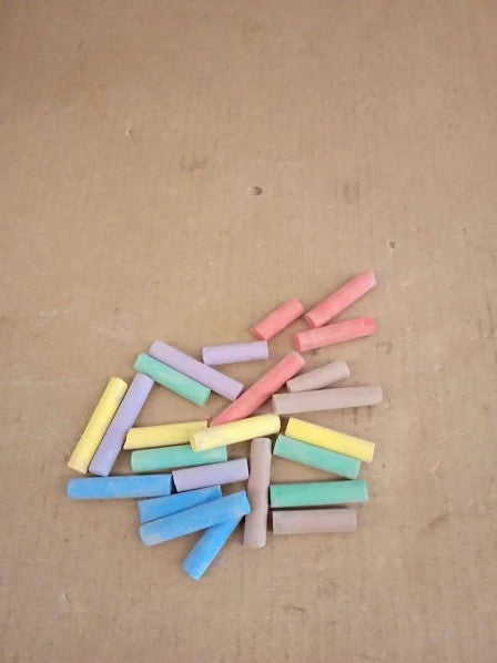 Crayola Anti Dust Coloured Chalk Assorted Colours Pack 12 Smooth Texture 4+ New