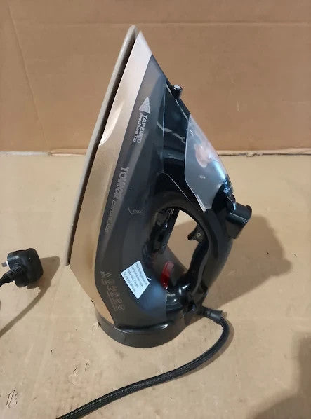 Tower Steam Iron 2800W Cordless Flexible Ironing Fast Recharge 12x31.5cm New