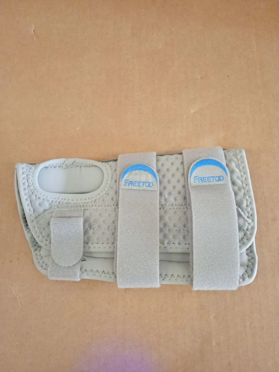 FREETOO Reversible Carpal Tunnel Wrist Supports Right Left Hand Gray Medium New