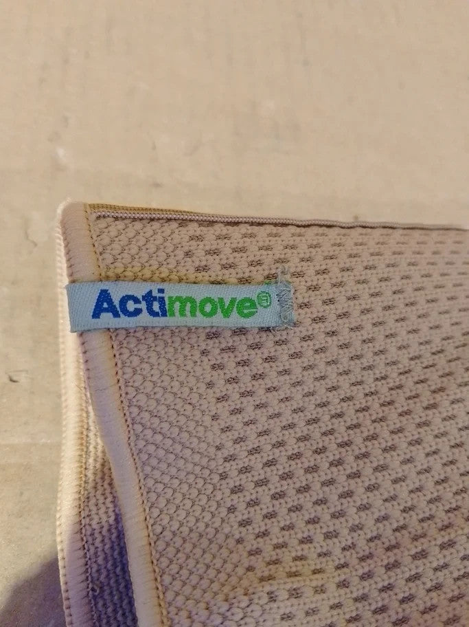 Actimove Everyday Supports Knee Support Closed Patella 2 Stays Men Women Small