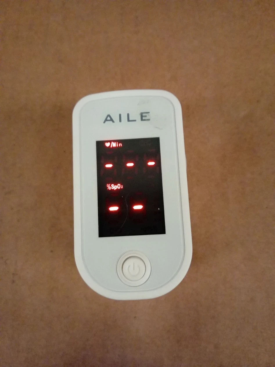 AILE Pulse Oximeter Oxygen Meter Adults Accurate Fast Easy Larger Red Screen