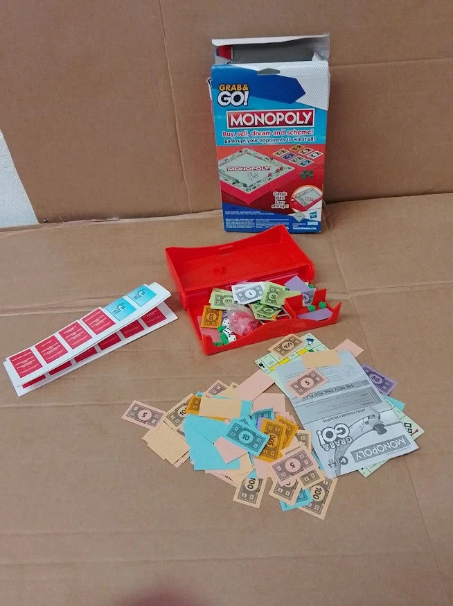 Hasbro Gaming Monopoly Grab Go Travel Board Game 2 4 Players Kids 8+ Design New