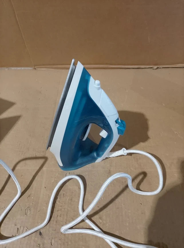 Amazon Basics Steam Iron Nonstick Soleplate 1800W 20g Continuous Blue