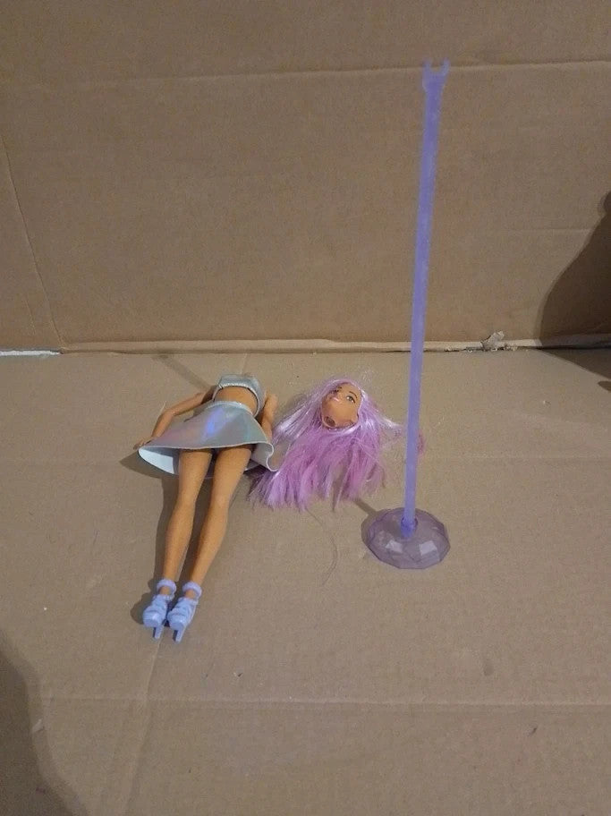 Barbie Pop Star Doll Dressed In Iridescent Skirt Microphone Pink Hair 3+
