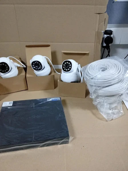 Camcamp 5mp 8ch Poe CCTV Camera System Auto Tracking 4K NVR 500gb HDD New