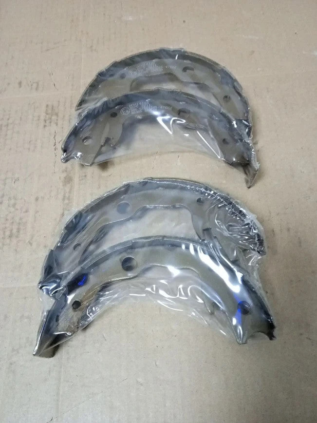 Blue Print ADN14165 Parking Brake Shoe Kit 2pc New