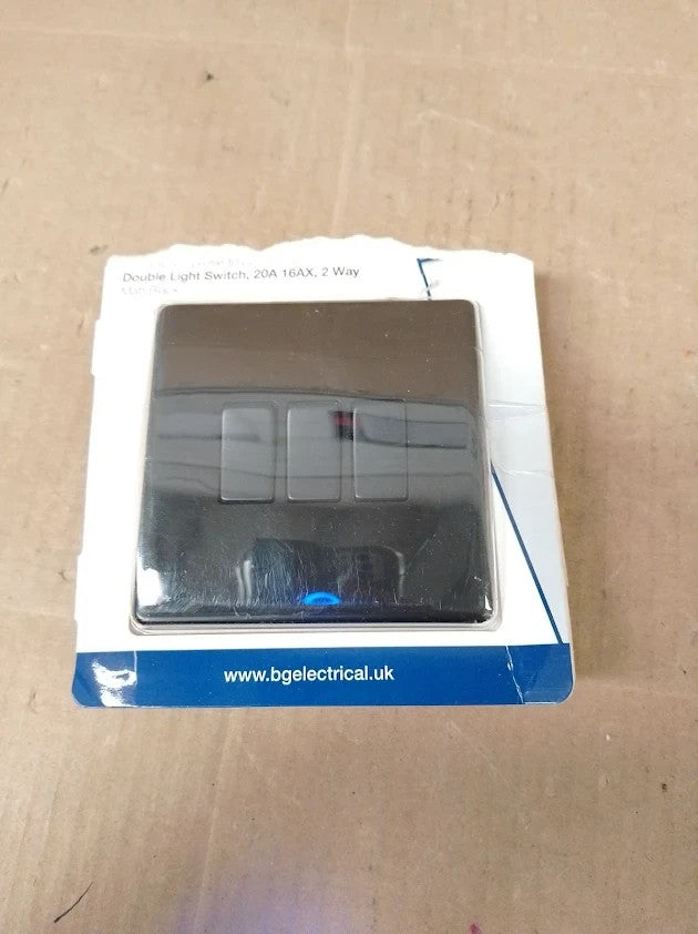 Bg Electrical Double Wall Light Switch 2Way Screwless Front Plate Slim New