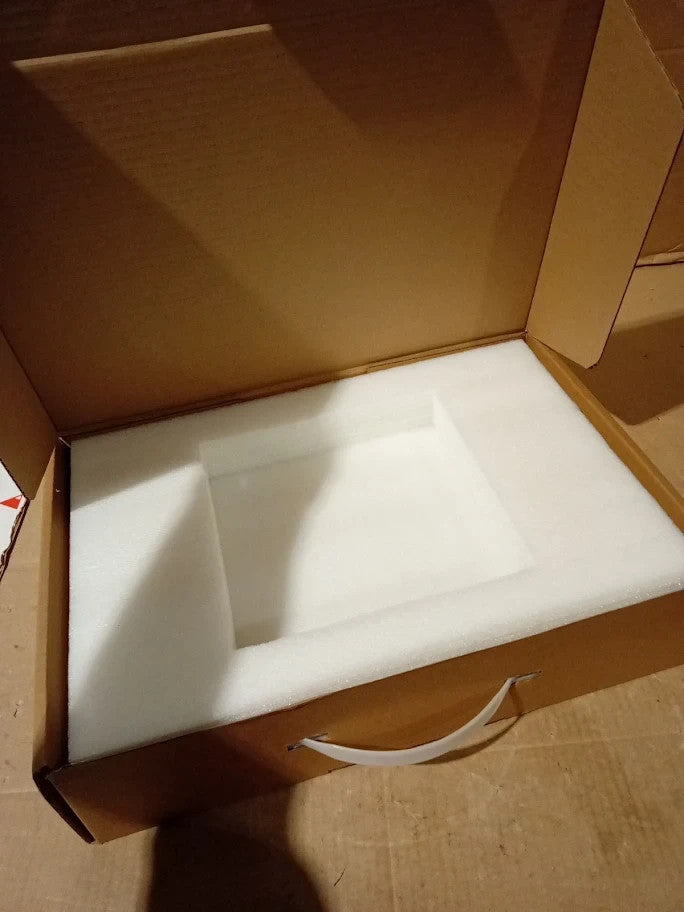 Yutrchey Laptop Shipping Box With Protection Foam Up To 17in Box Notebook New