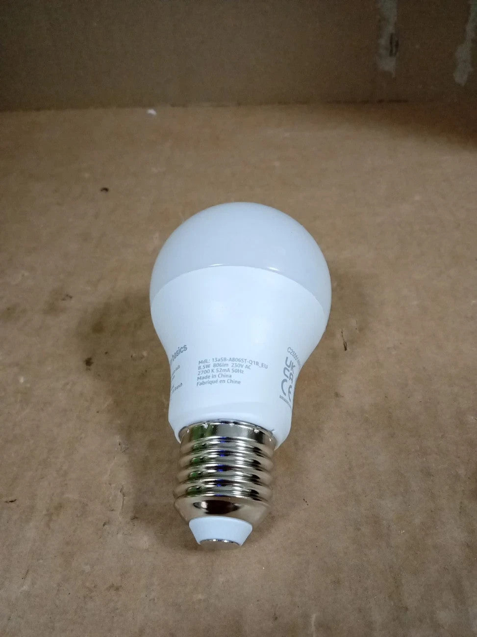 Amazon Basics Smart Dimmable LED Light Bulb E27 Base Soft White 8W New