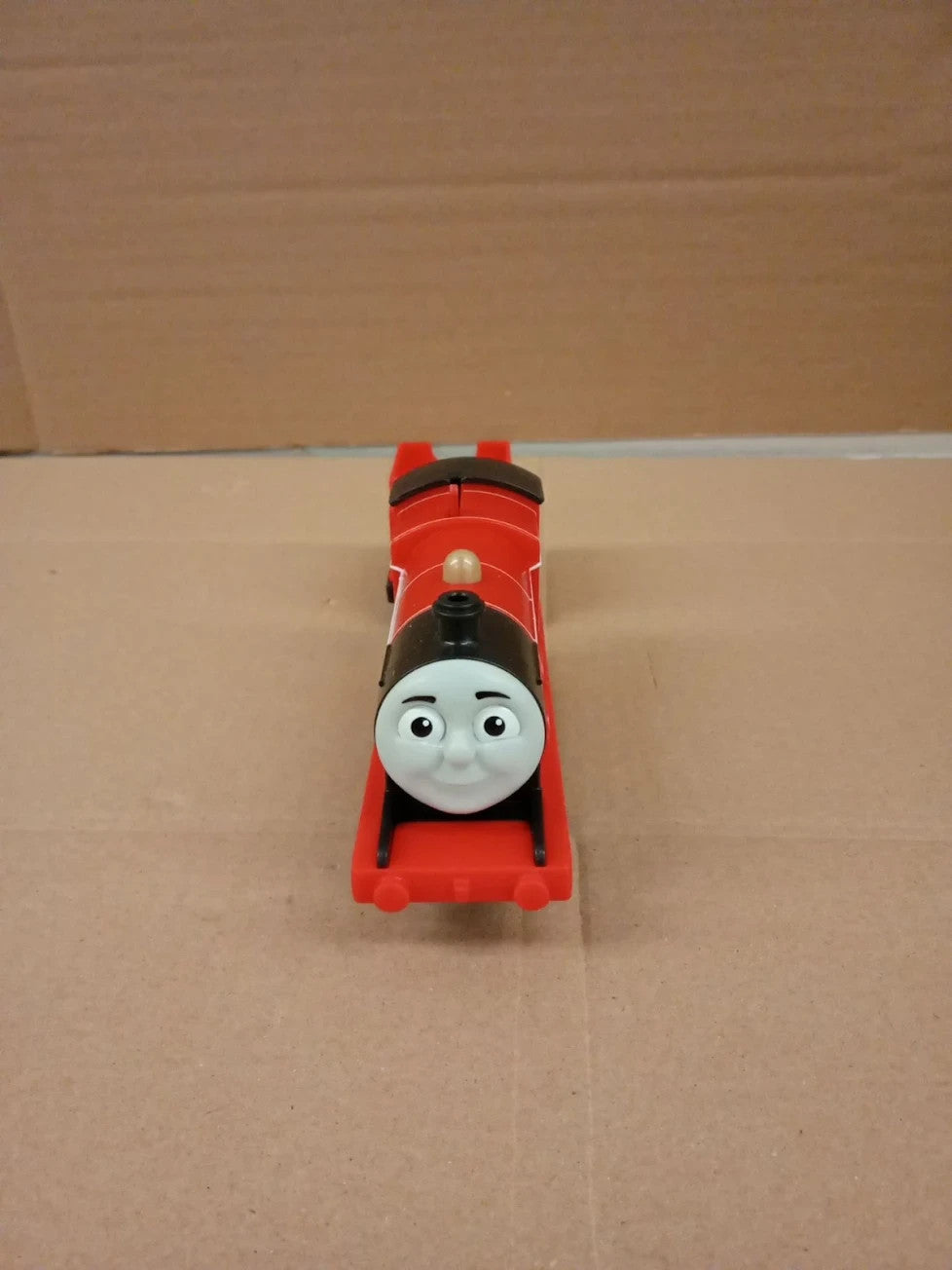 Thomas & Friends JGF95 Motorized Toy Train Classic James Battery Powered Engine