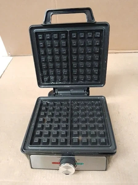 Salter Waffle Maker Machine 1600W Non Stick Dual Waffle Iron Plates 20.9x24x10cm