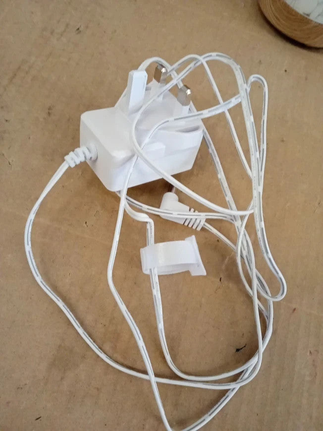 Habitat Confetti Glass Electric Diffuser 100ml Capacity White 16x9.2cm