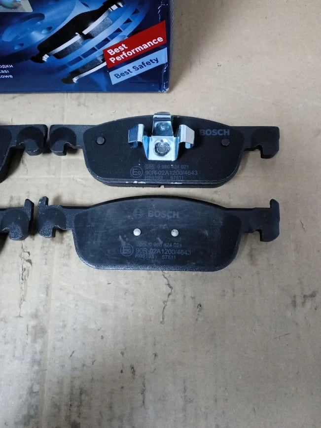 Bosch BP2055 Brake Pads Car Front Axle Bosch Quality Reduced Noise Dust