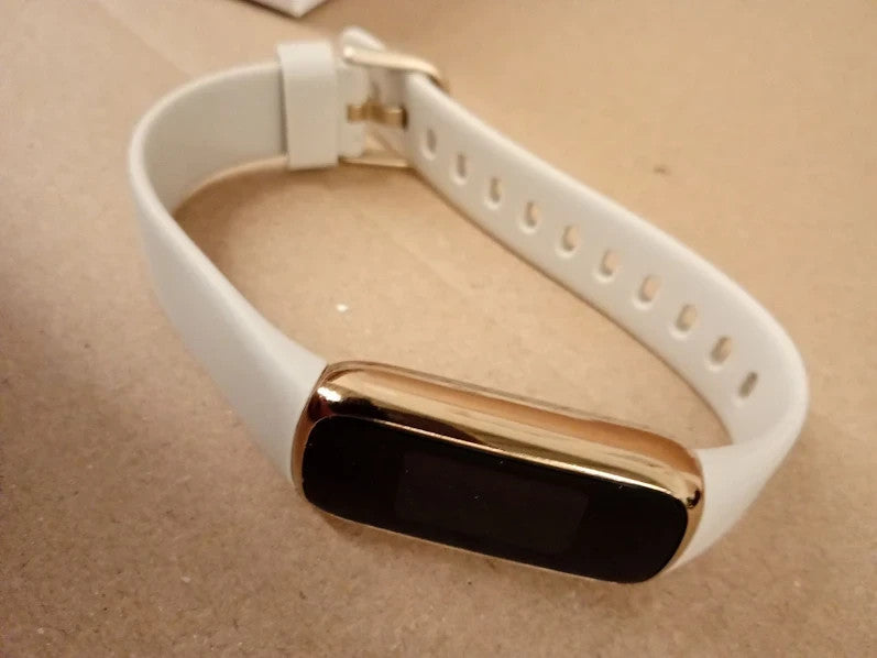 Fitbit Luxe Activity Tracker 6 Days Batt Life Stress Mngt Sleep Tracking