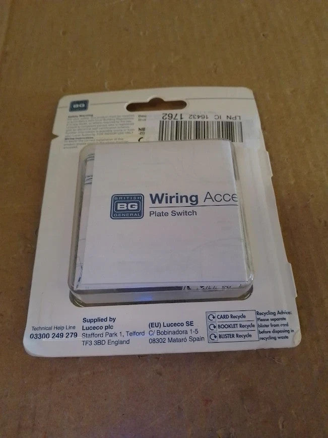BG Electrical Double Wall Light Switch 2 Way Raised Slim Profile NBS42 20A New