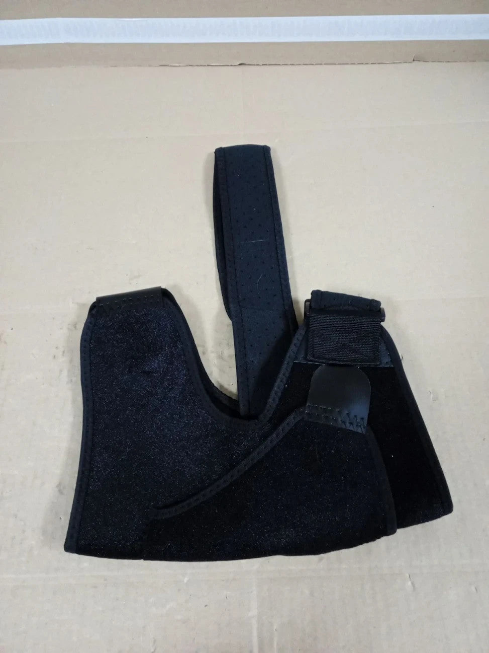 RUNZI Shoulder Support Brace Pressure Pad Men Women Adjustable Brace Tendonitis