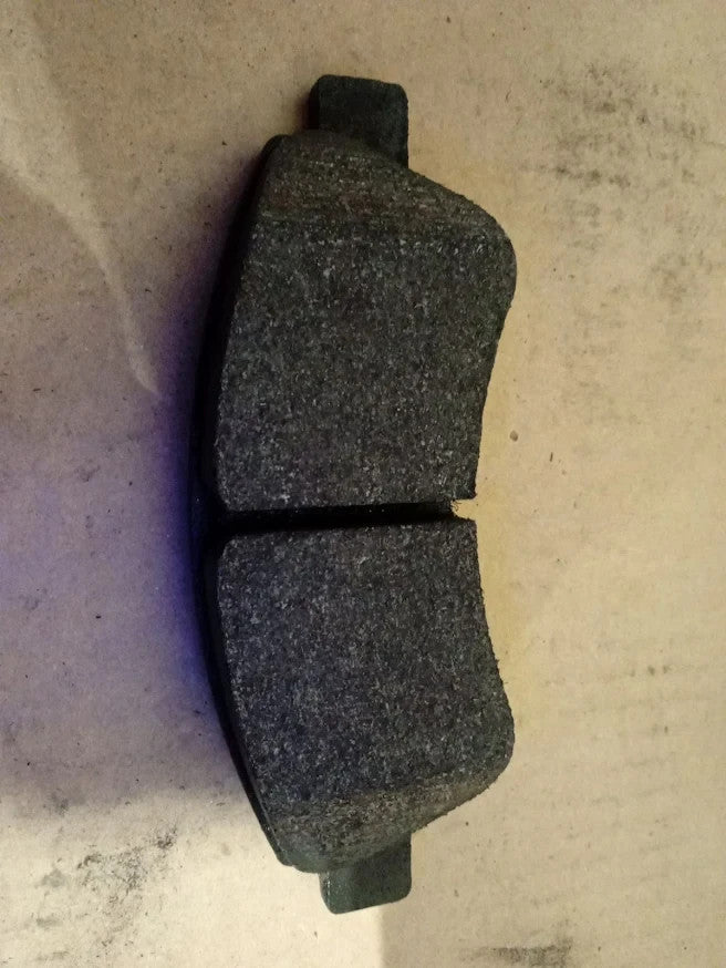 Bosch BP318 Front Brake Pads 4 Pieces Car ECE R90 Low Noise Dust Durable Design