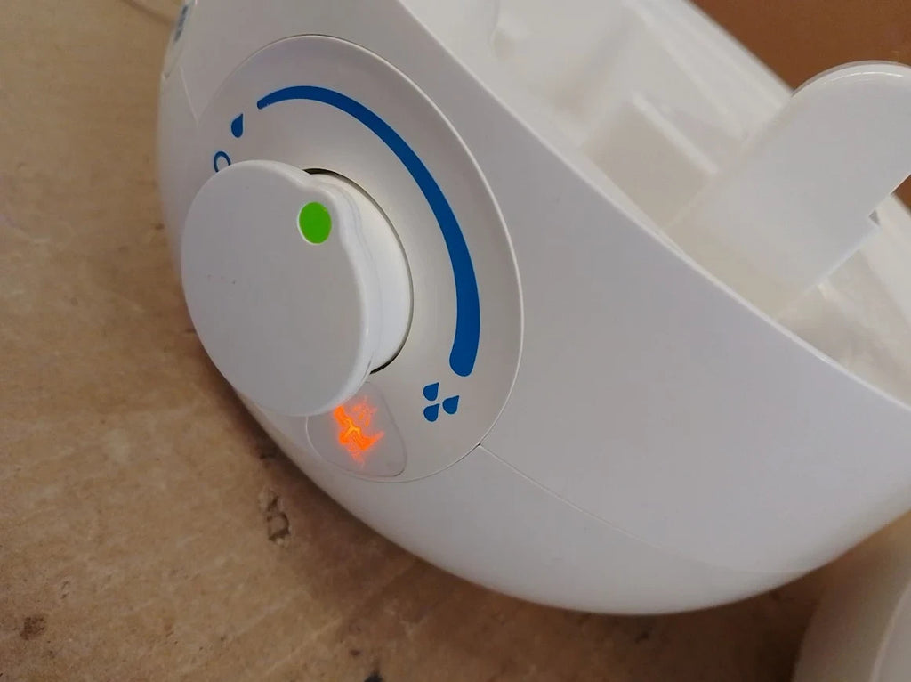 Vicks Mini Cool Mist Ultrasonic Humidifier Compact Quiet Better Sleep VUL525