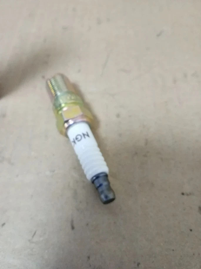 NGK Spark Plug SILZKFR8D7G Laser Iridium 90912 New