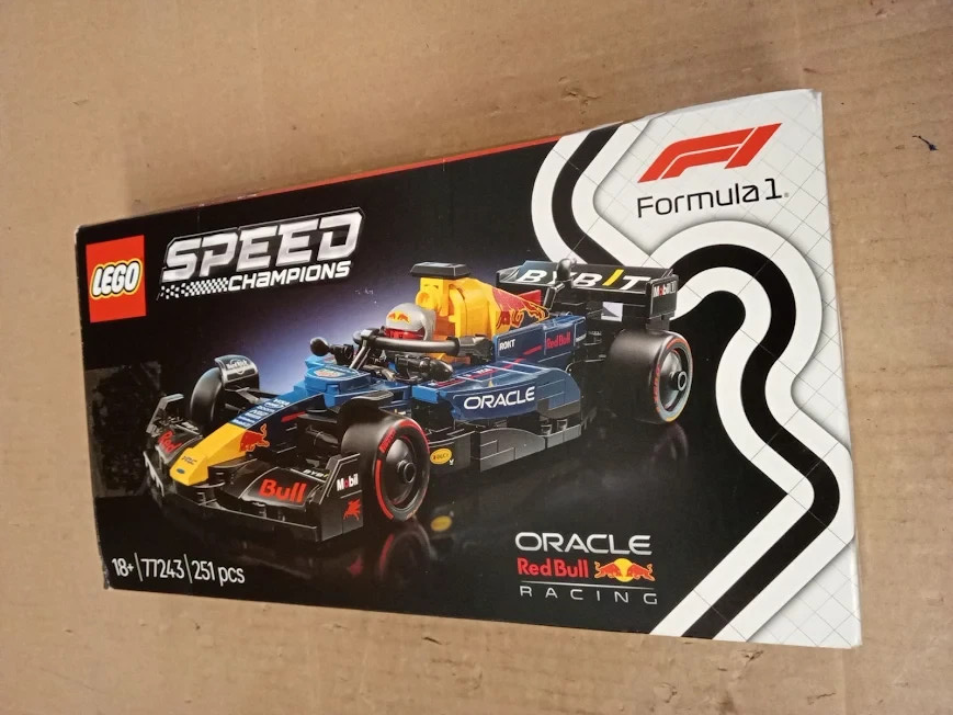 Lego Speed Champions Oracle Red Bull Racing RB20 F1 Race Car 77243 18+