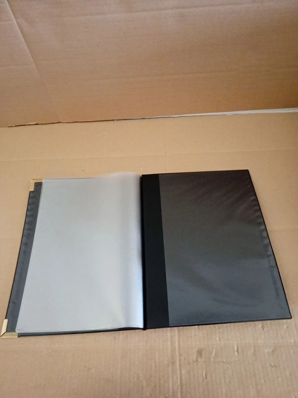 Securit Premium Faux Leather A4 Menu Holder 8 Page To View Sleek Display Folder